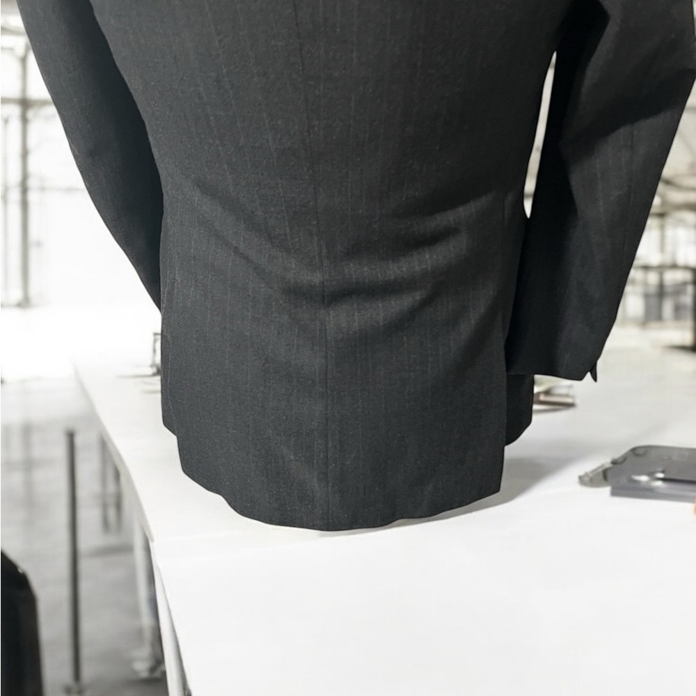 Bergamo Roma Gray Blazer and Vest, Classic Notched Lapels☑️ - Picture 7 of 11